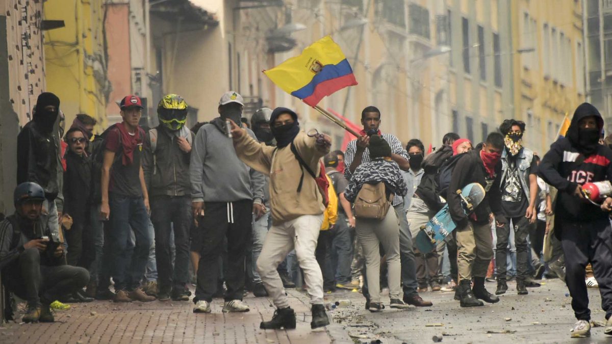 Reprimen La Protesta Indígena En Ecuador Un Muerto Y 55 Heridos El Clarin De Chile 0498